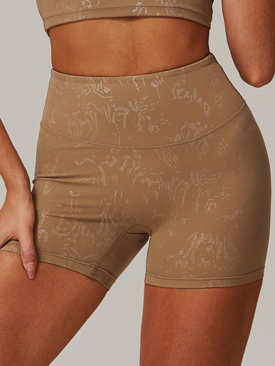 BUYCO Female High-rise Modern Stamping Print Quick Dry Ruched Back Fit Shorts