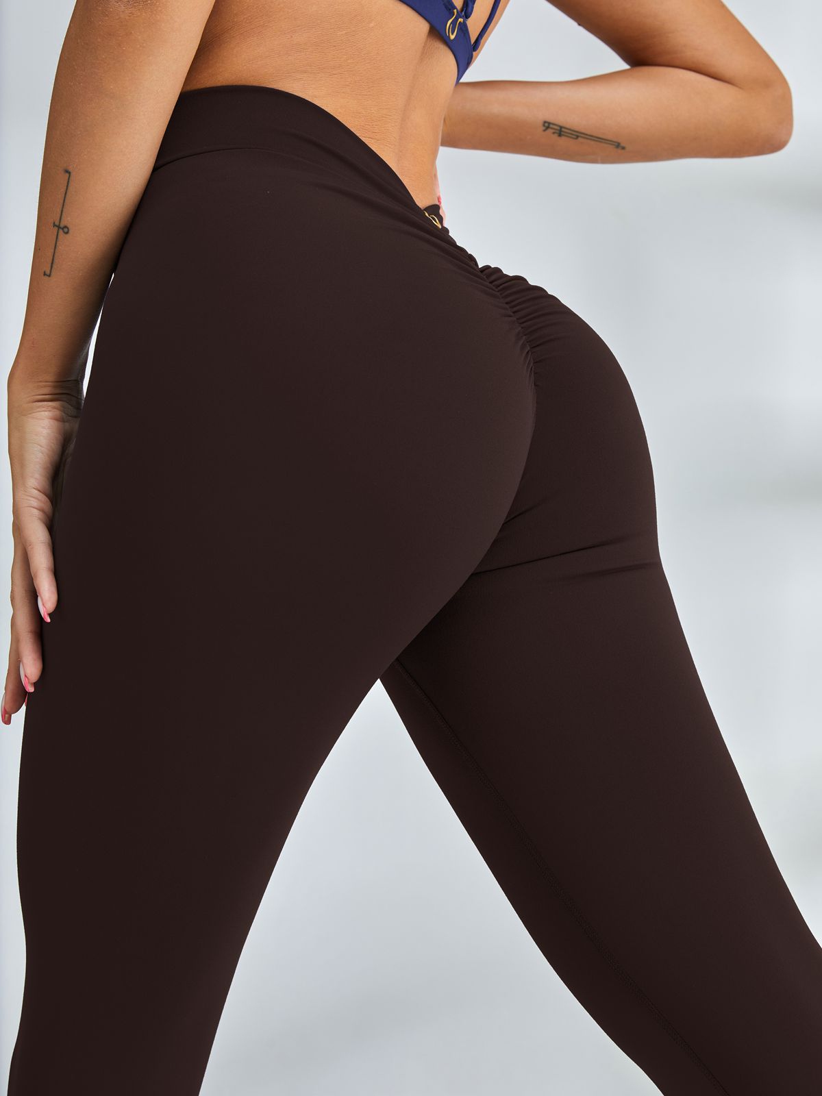 BUYCO Female Ruched Back Deep V Back Leggings