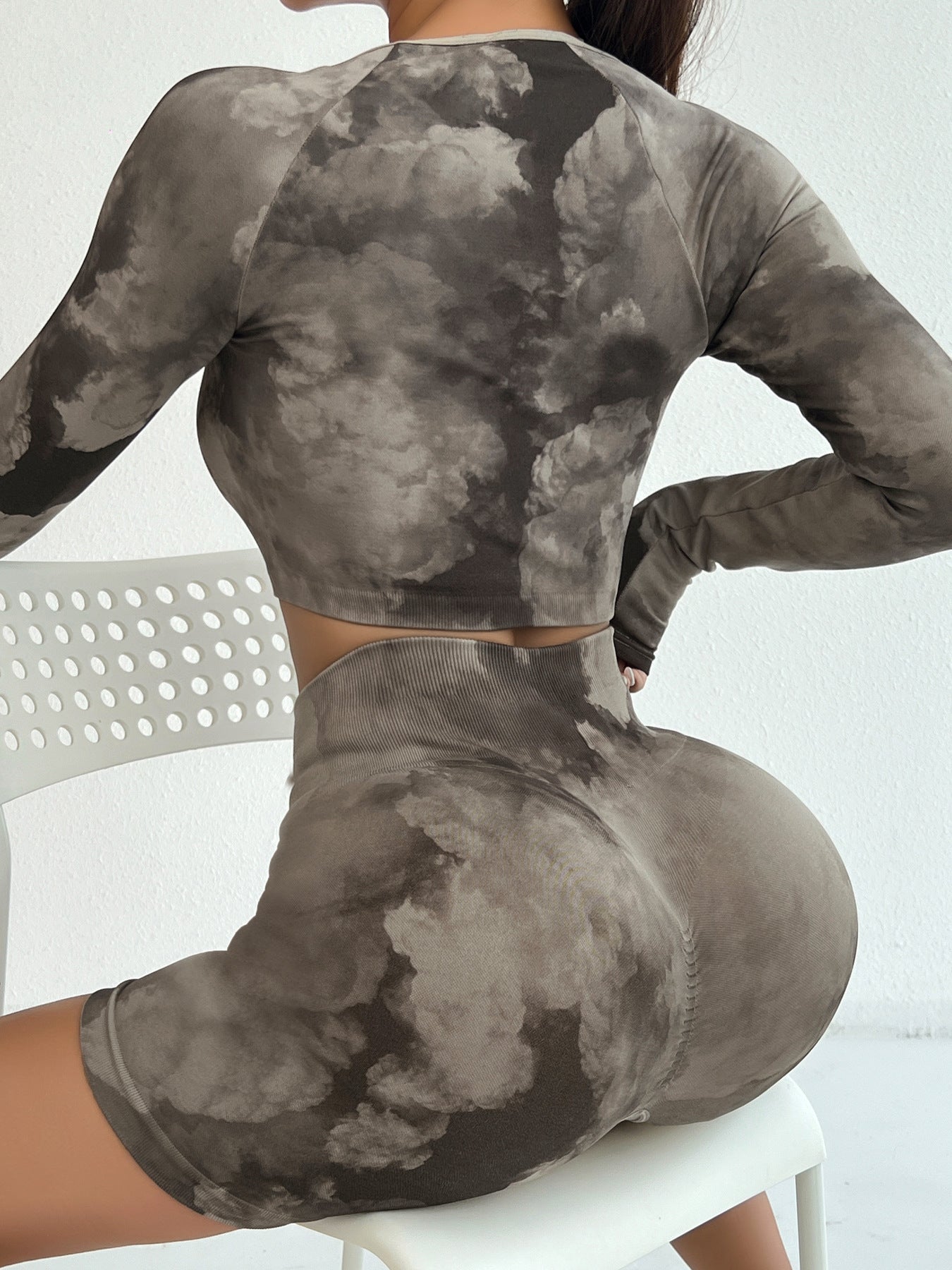 BUYCO Female Unique Modern Tie-dye Seamless Elastic Tight Short Tracksuit