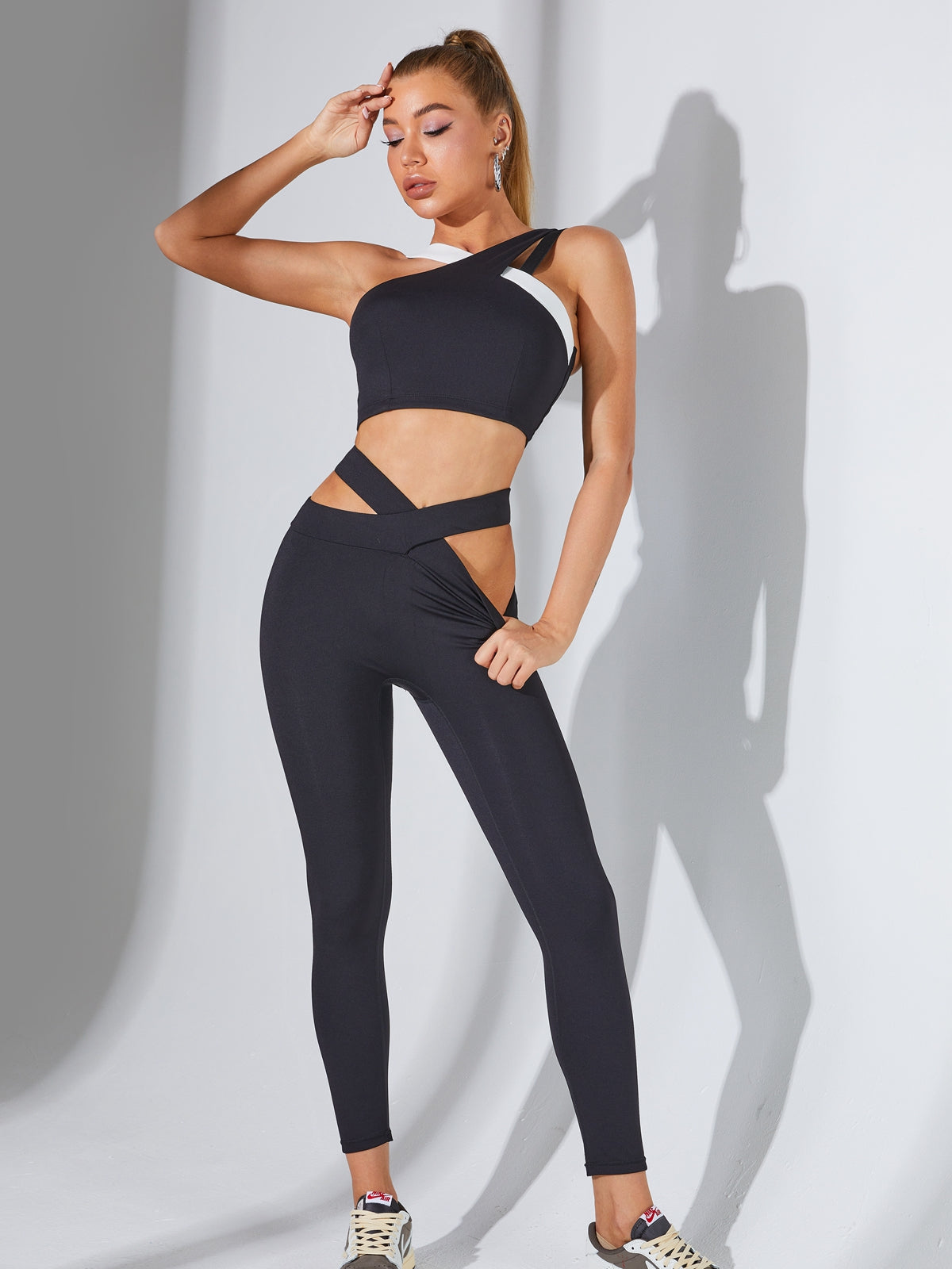BUYCO Female Hollow Out Waist Leggings