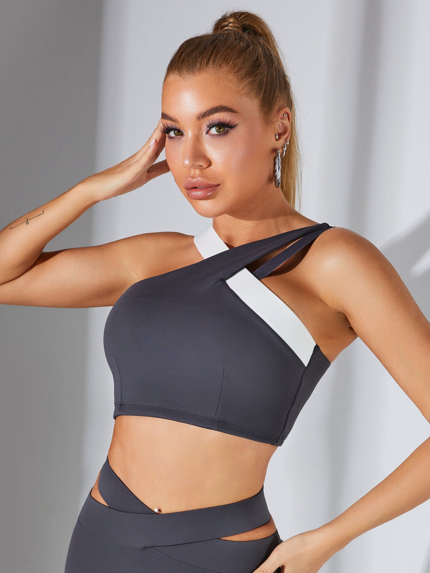 BUYCO Female Hollow Out Waist Leggings