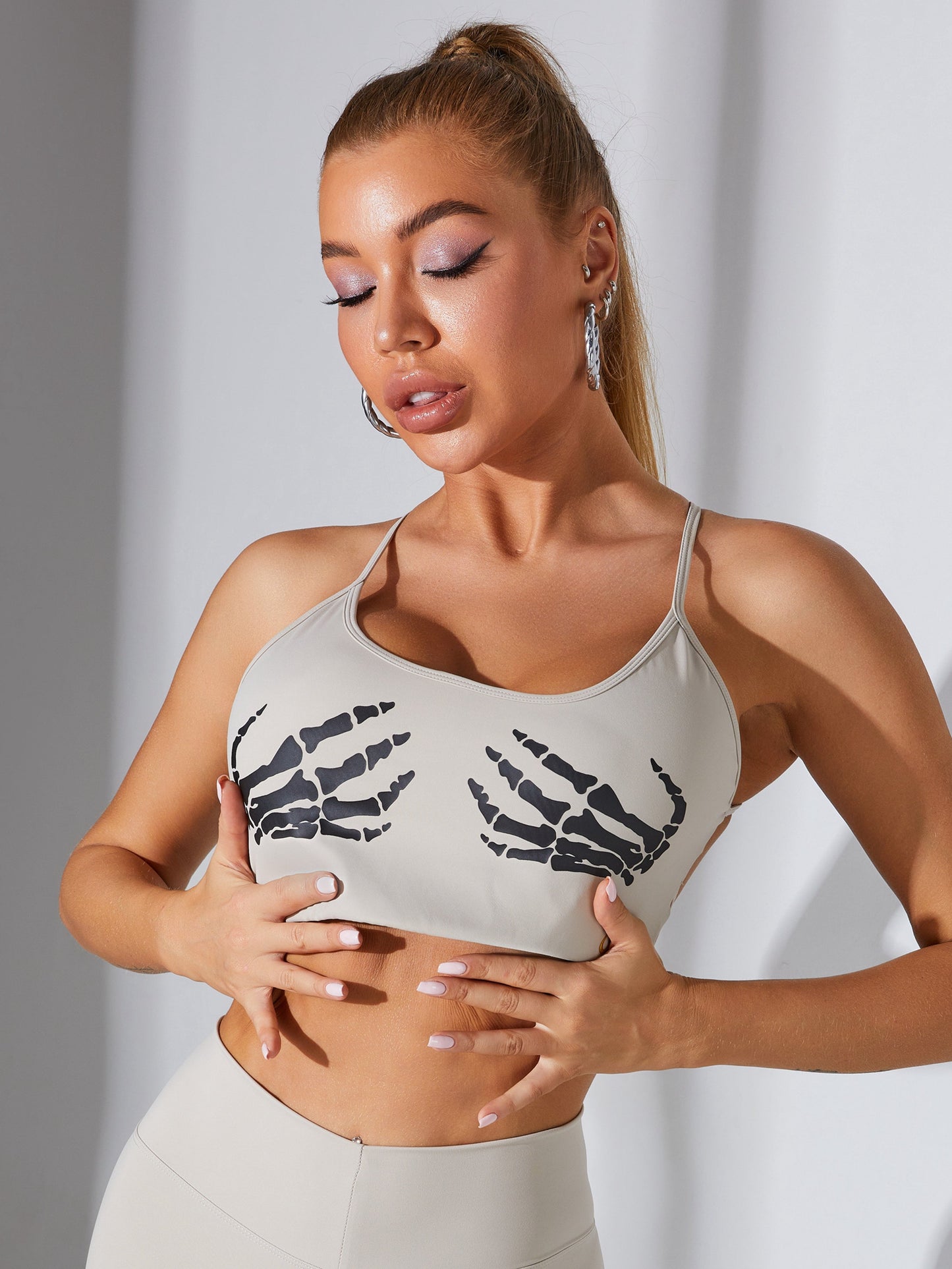 BUYCO Female "Hand Bones" Print Cross Back Sports Bras