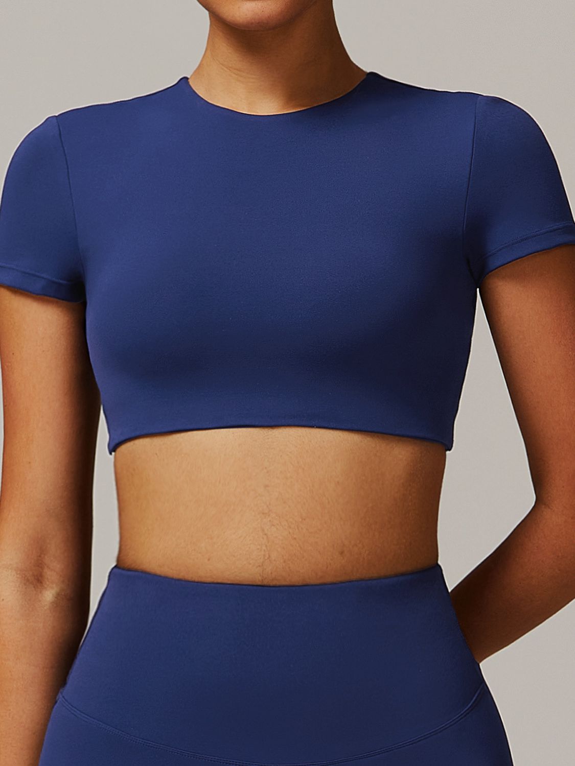 BUYCO Female Solid Color Backless with Pads Cropped Short Sleeves