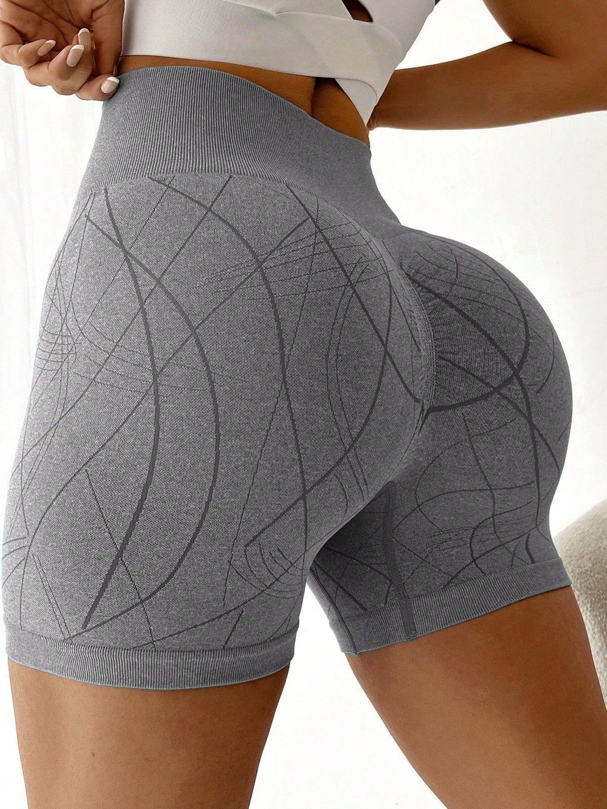 BUYCO Female Quick Dry Natural Texture Print Ruched Back Fit Shorts