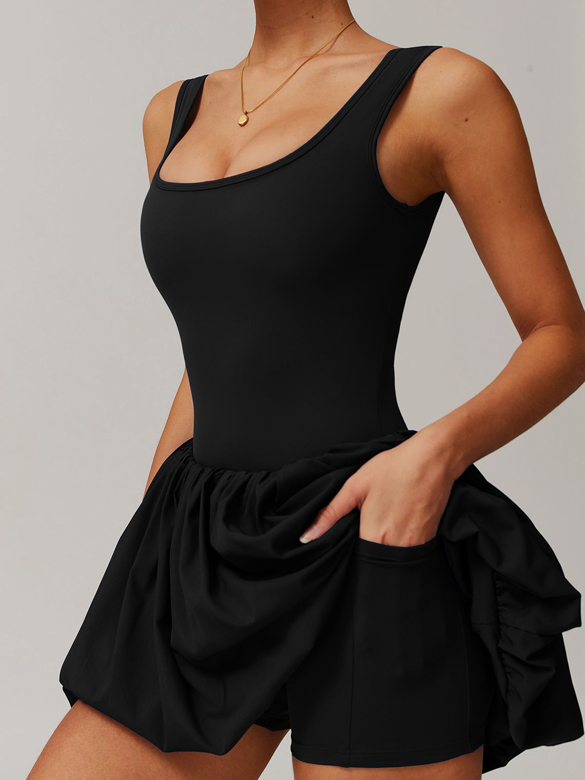 BUYCO Female Solid color U Collar Backless 2 in 1 Pleated Tennis Dress