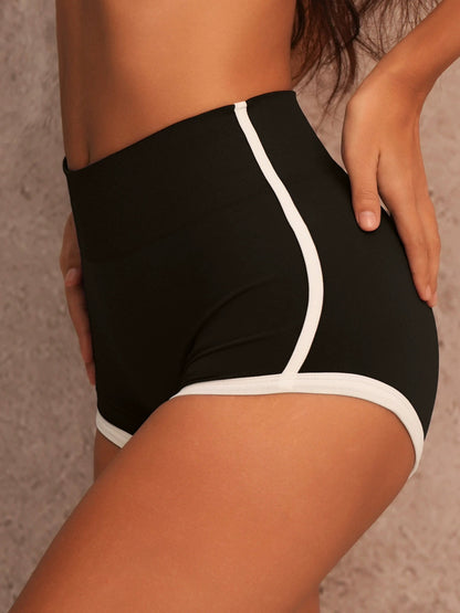 BUYCO Female Contrast Color High-rise Shorts