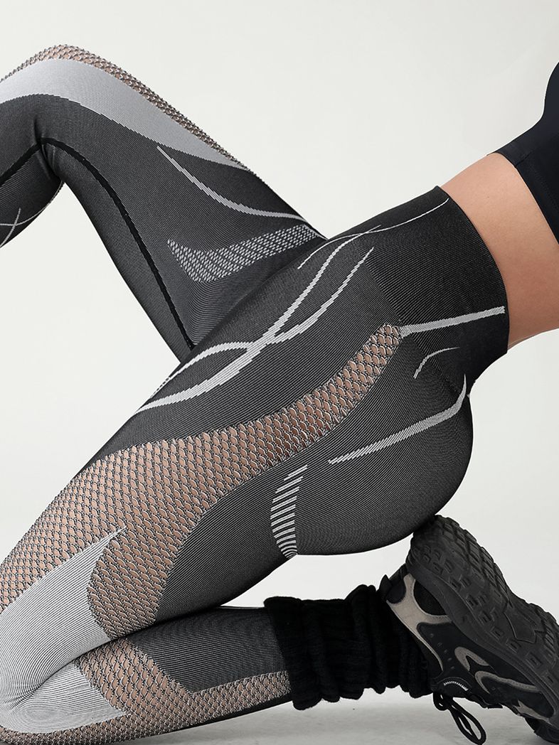 BUYCO Female Fitted Fishnet Contrast Color Print Leggings