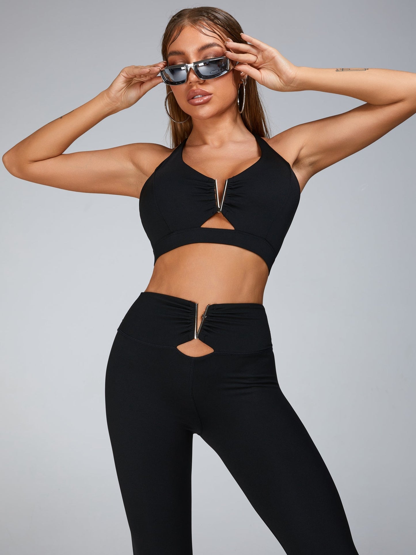 BUYCO Female Cutout V Shape Metal Sports Bras