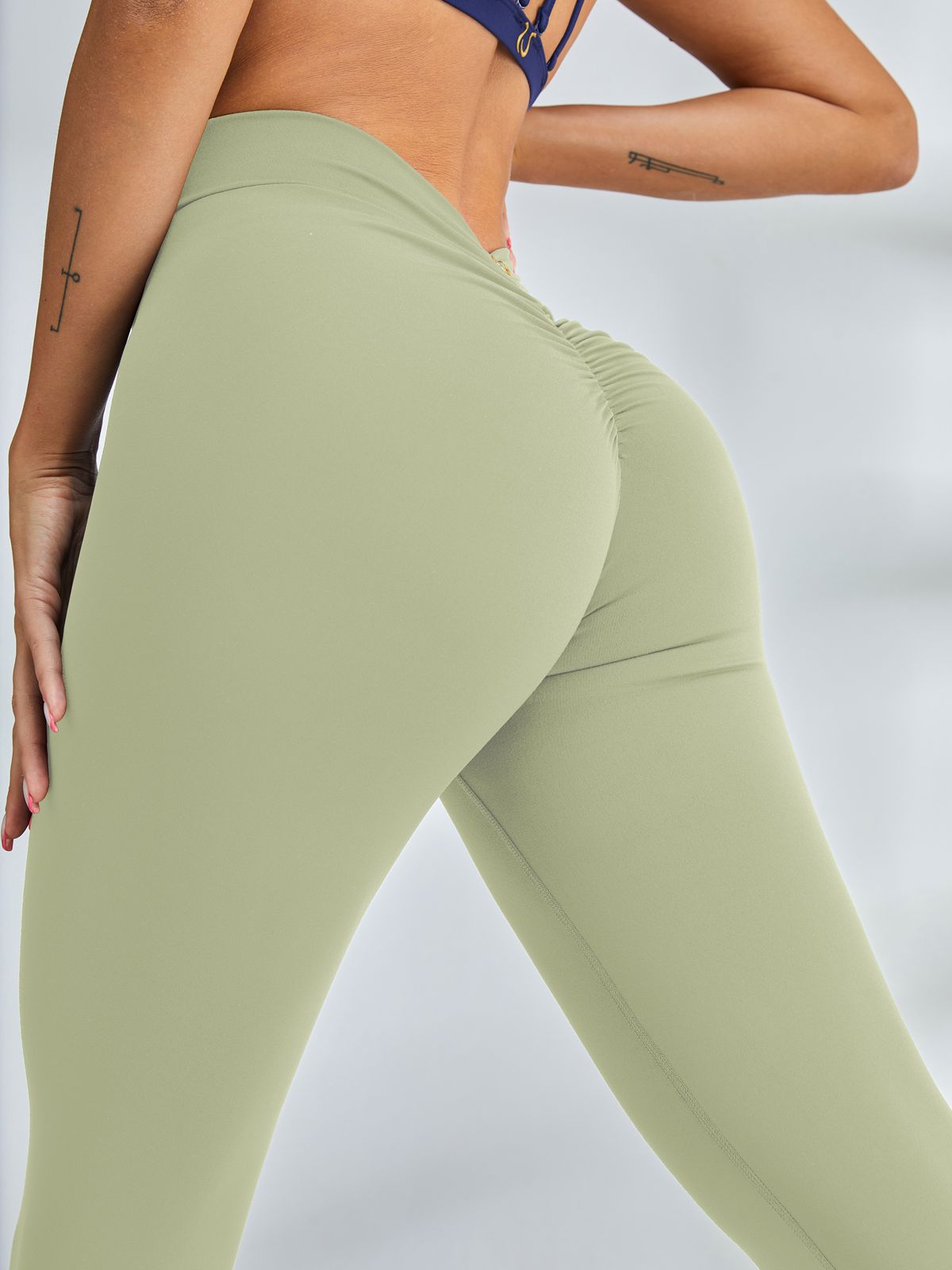 BUYCO Female Ruched Back Deep V Back Leggings