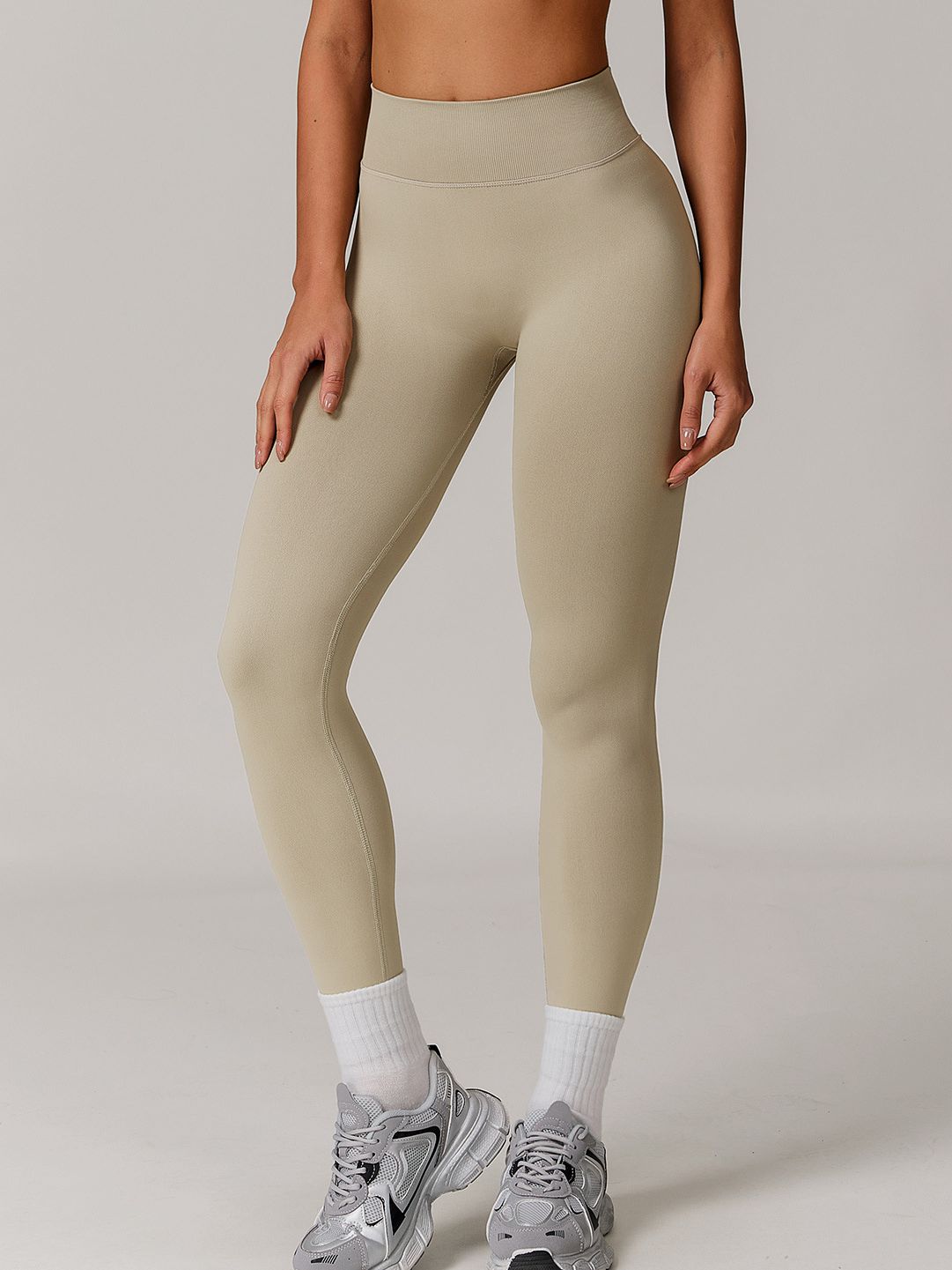 BUYCO Female Seamless Solid Color Elastic Tight Push Up Design Leggings