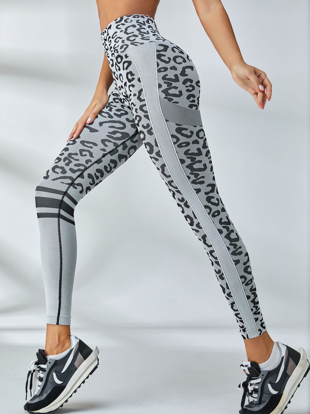 BUYCO Female Leopard Ruched Back Quick-dry Leggings