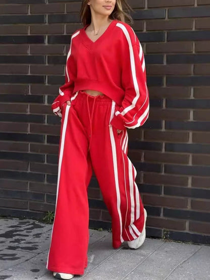 BUYCO Female Contrast Color Stripes Big Heart Collar Pocket Casual Tracksuit