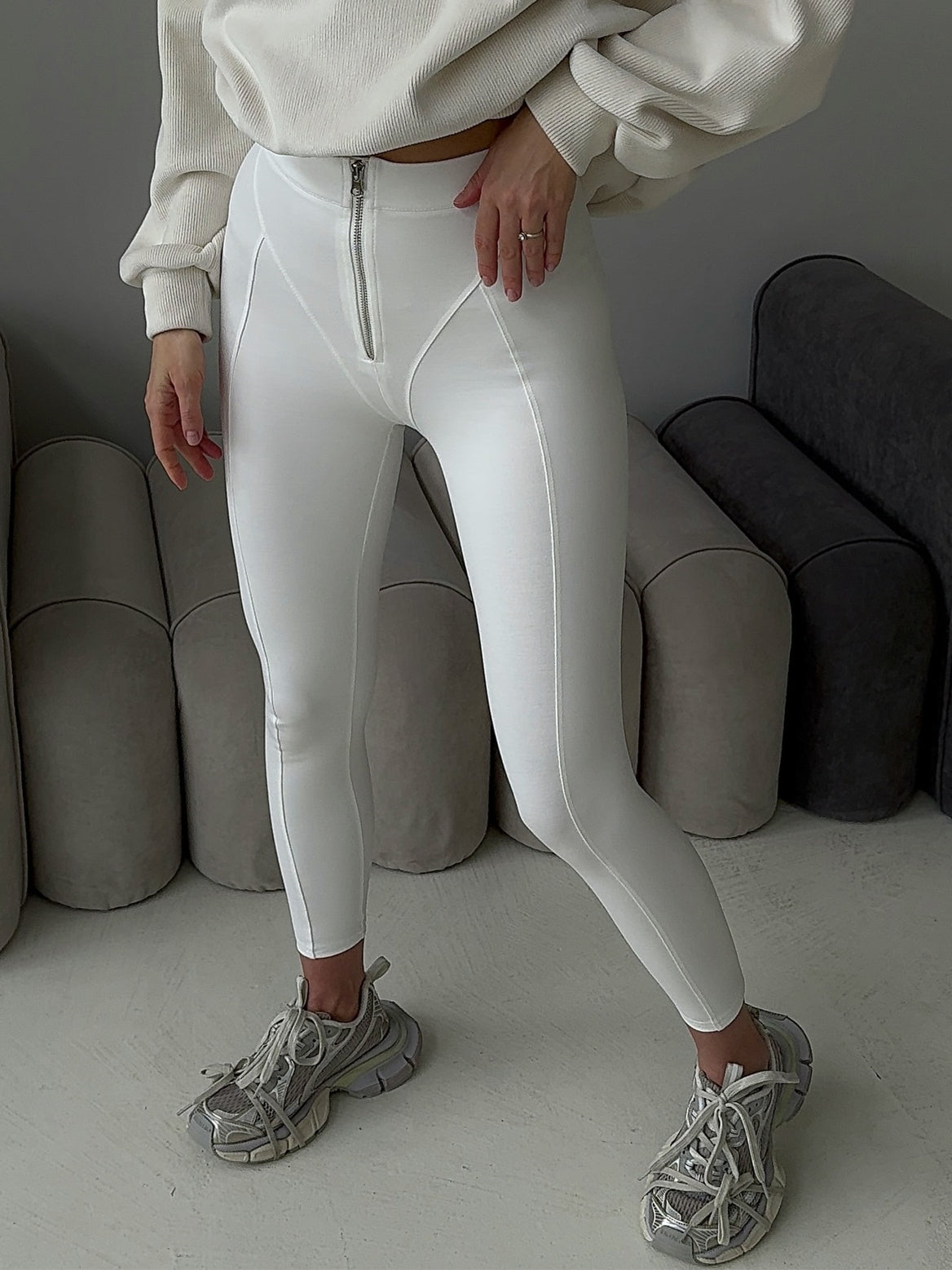 BUYCO Female Must Have Zipper Leggings