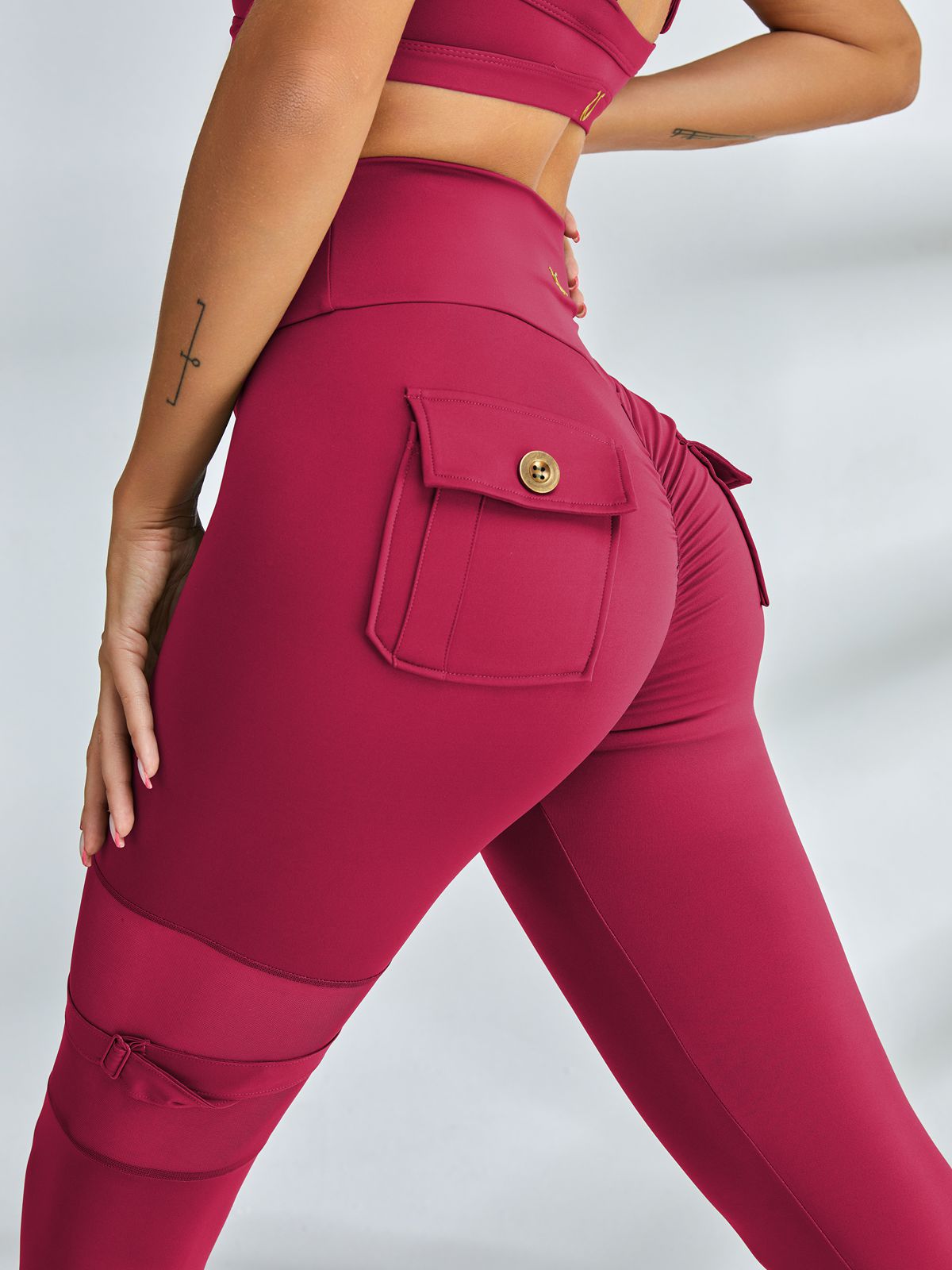 BUYCO Female Unique Cut Out Pocket Mesh Ruched Back Sportswear