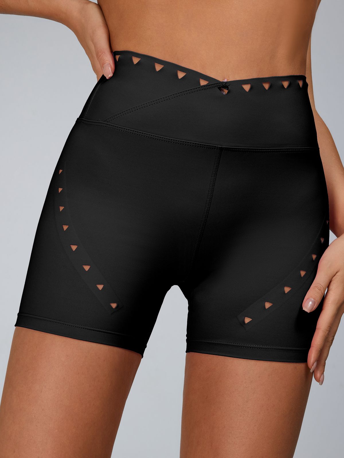 BUYCO Female Cutout Tailoring Sports Bras