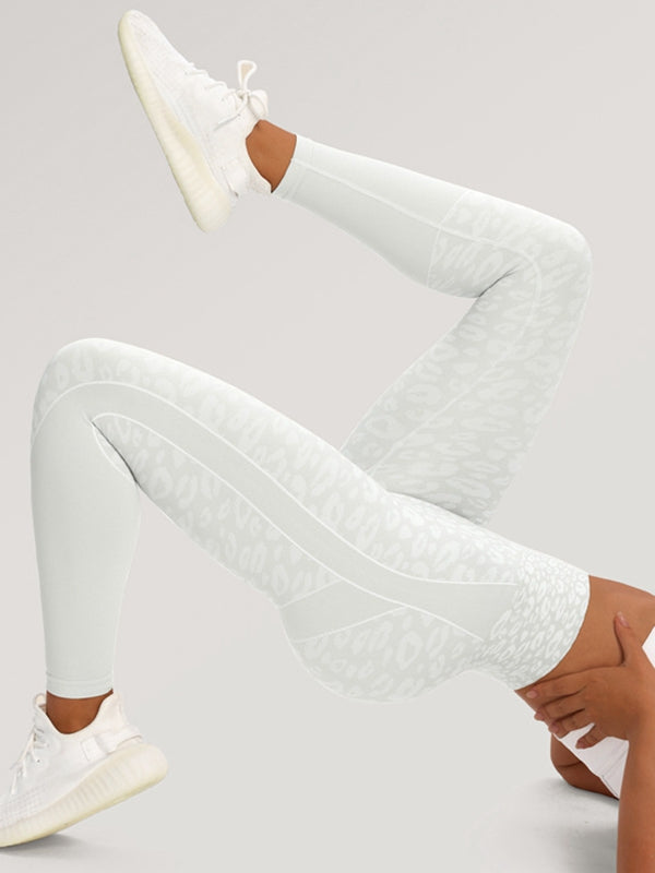 BUYCO Female Seamless Leopard Print Modern Fit Leggings