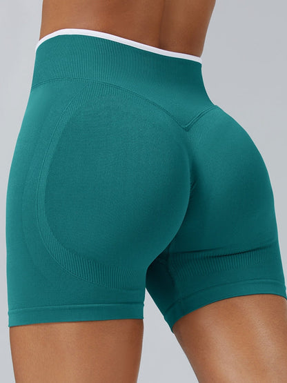 BUYCO Female Stripes Seamless High-rise Shorts