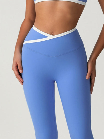 BUYCO Female Fitted Contrast Color Stripe Cross Back Sports Bras