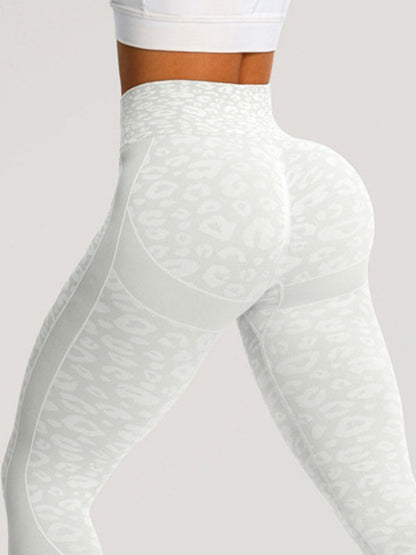 BUYCO Female Seamless Leopard Print Modern Fit Leggings